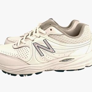 NEW BALANCE 840 WHITE LEATHER WALKING/TENNIS SHOES SZ 7.5